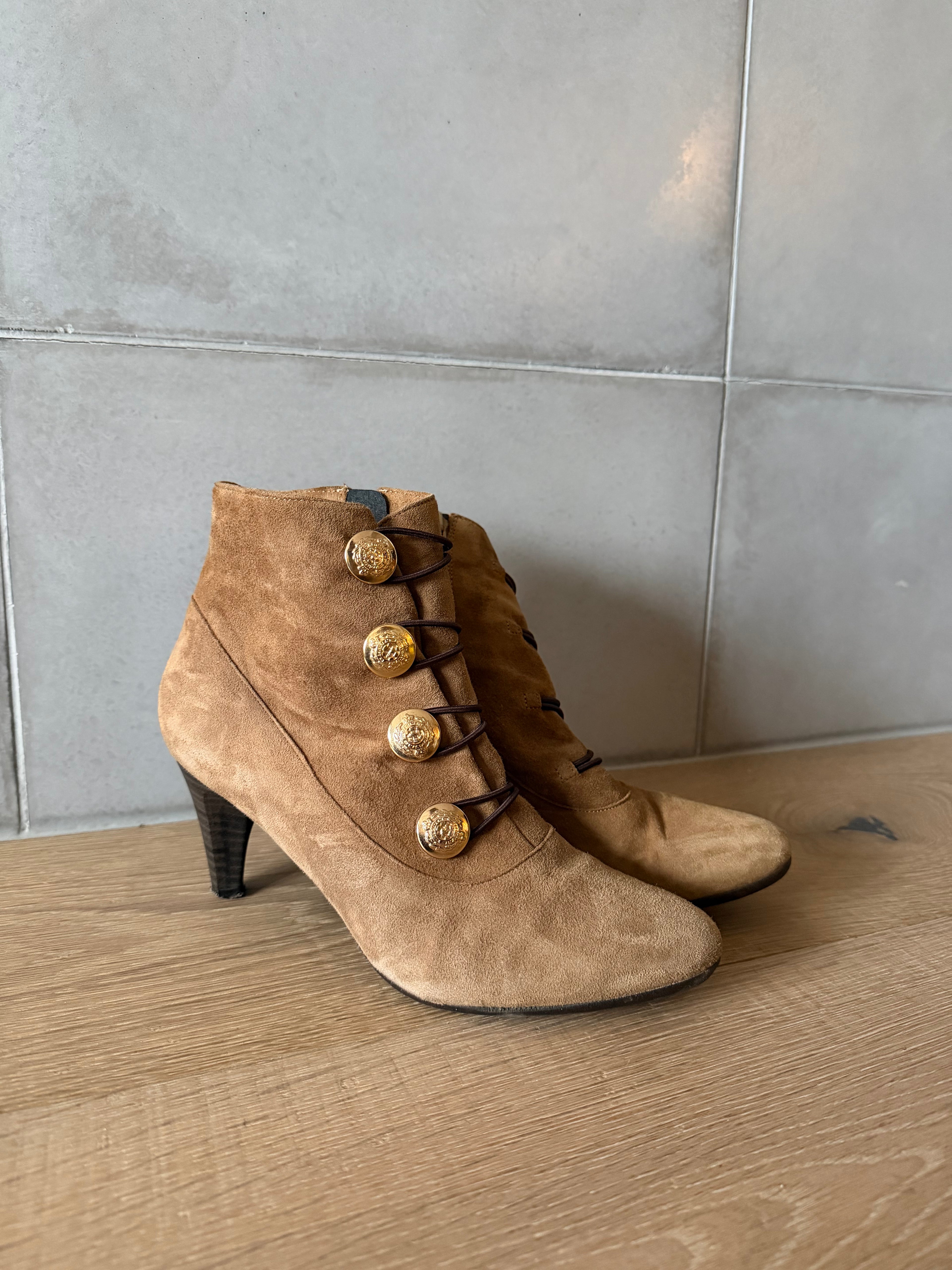 Suede heeled boots