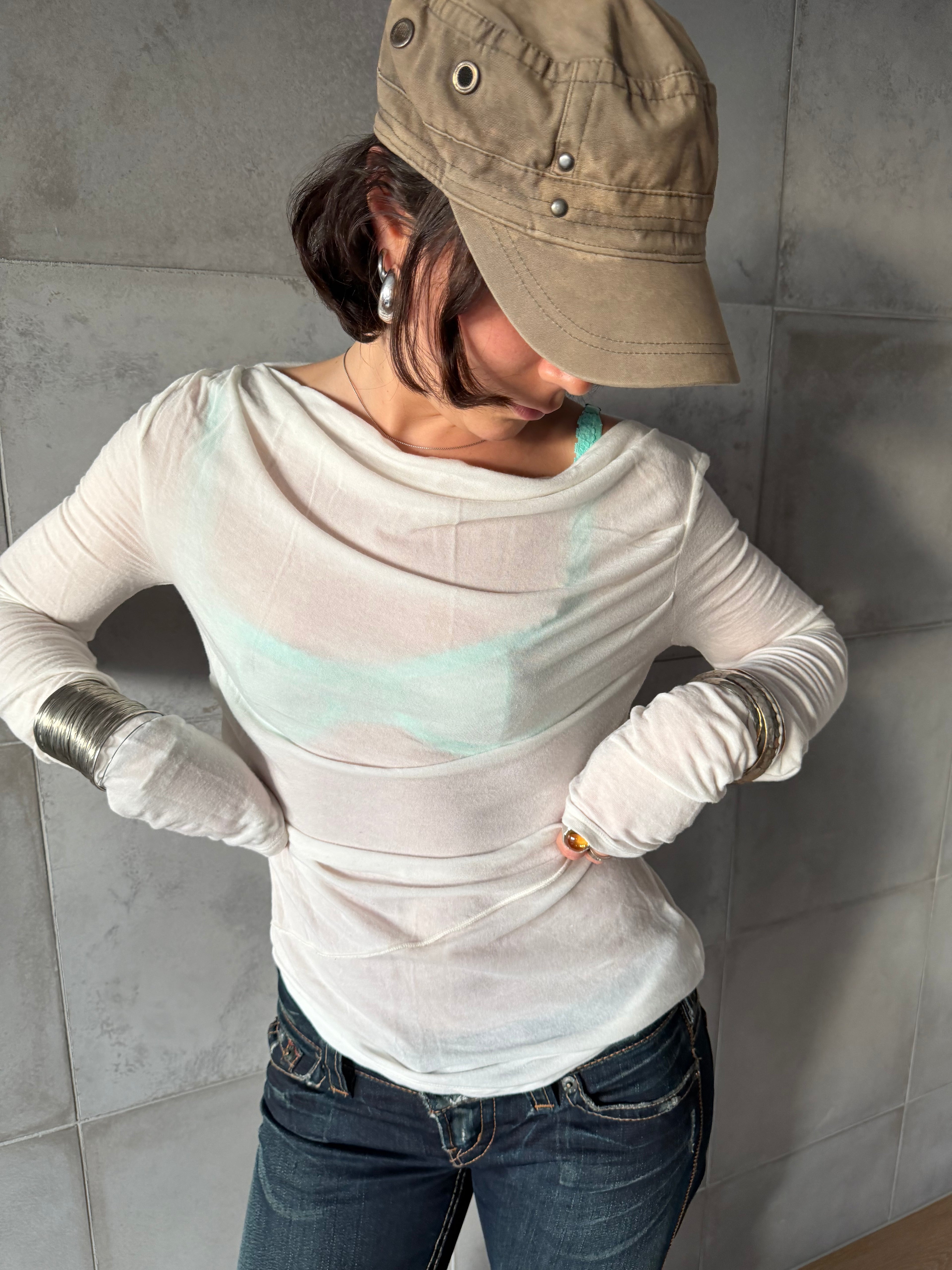 Geel thin cream slouchy top
